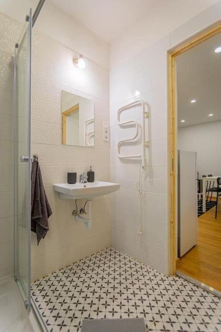 2 Bedroom Flat In The Dob Street, Venus Budapest Exterior foto