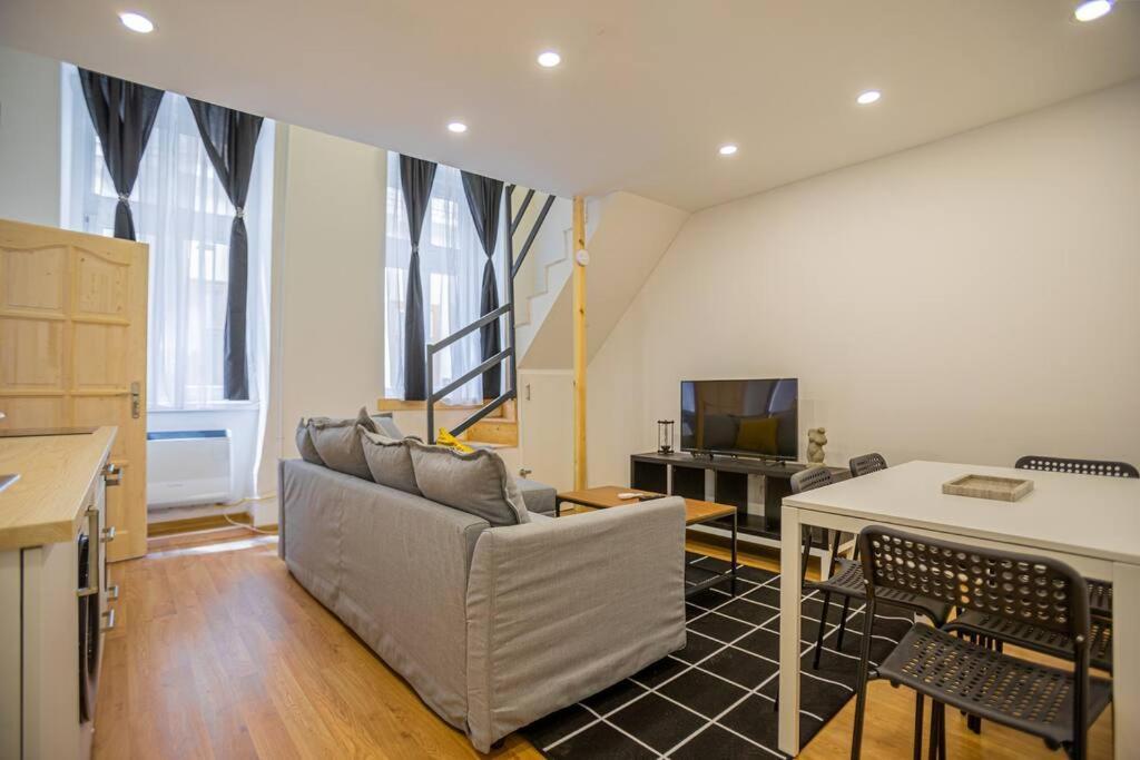 2 Bedroom Flat In The Dob Street, Venus Budapest Exterior foto